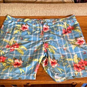Tommy Bahama Men’s Swim Trunks Blue Floral. Like New.